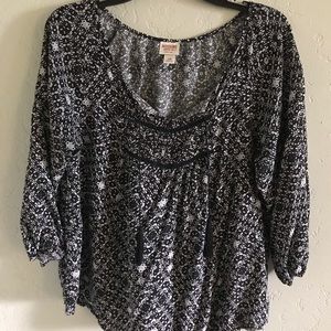 Black and white printed top with tassels